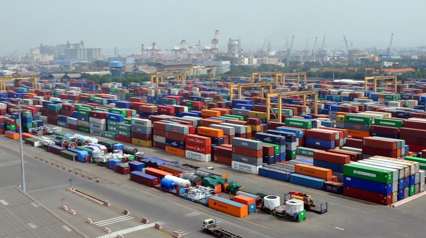 Angkutan Peti Kemas (Container Haulage)